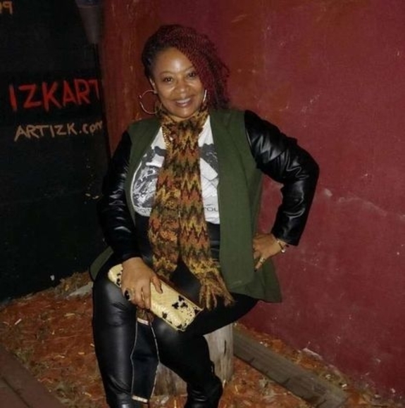 Meet your Posher, Dena - Picture 1 of 1